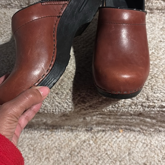 Dansko clogs. Pre-worn but good condition. Toffee brown. Size 38. - Picture 3 of 4